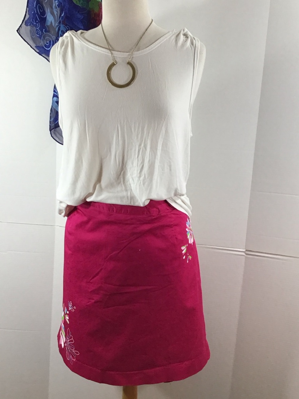 Liz Claiborne Bright Fuchsia Embroidered A-Line Skort with free Fabletics tank